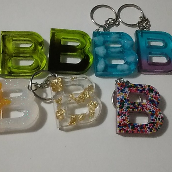 B keychains - Picture 2 of 3